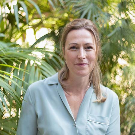 Katrien Moons, Management Assistant bij CORES Development