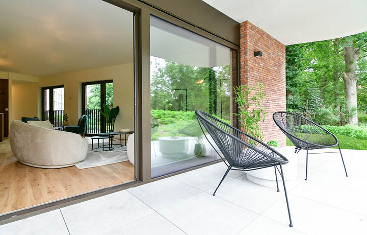 Te koop 2 slpk appartement met ruim terras